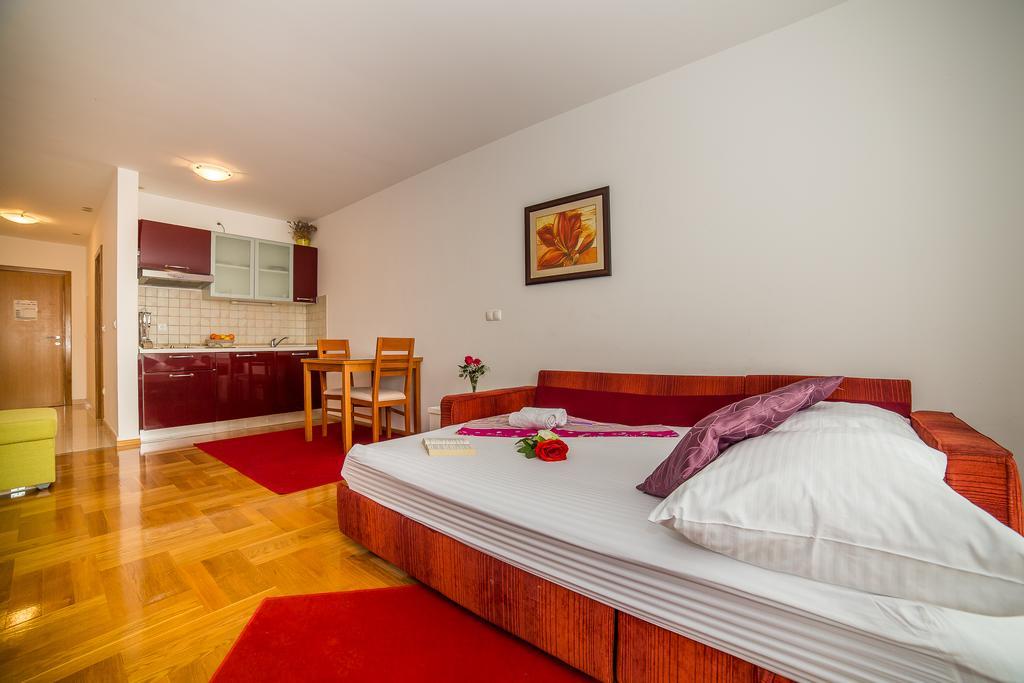Apartments Kristina Makarska Extérieur photo